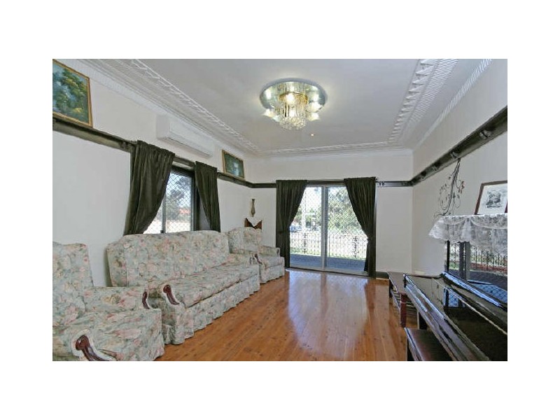 912 Forest Road, Peakhurst NSW 2210