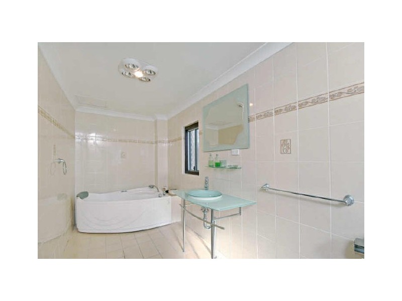 912 Forest Road, Peakhurst NSW 2210