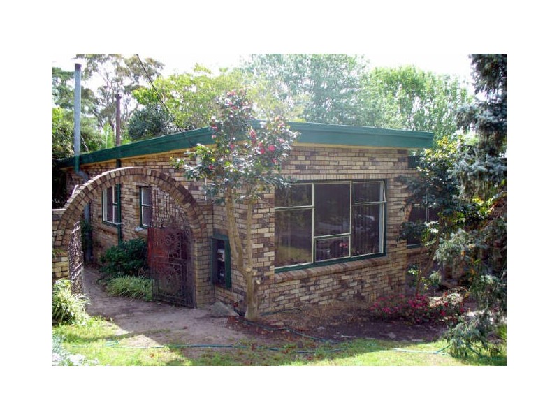 1 Boyd Ave, Lugarno NSW 2210