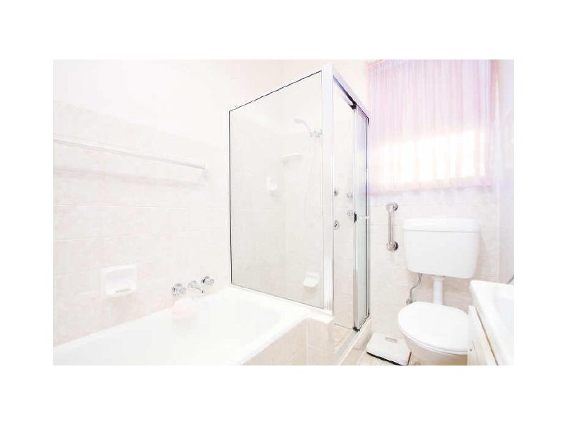 6 William Road, Riverwood NSW 2210