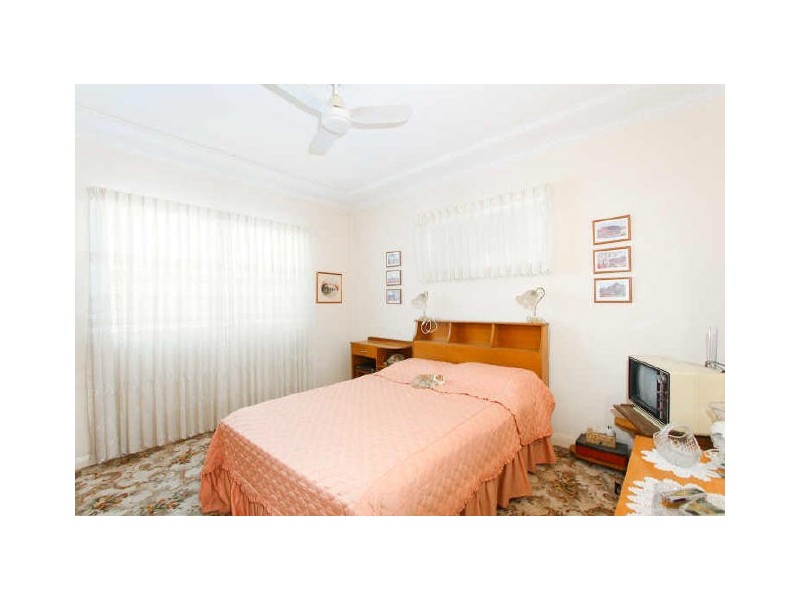 6 William Road, Riverwood NSW 2210