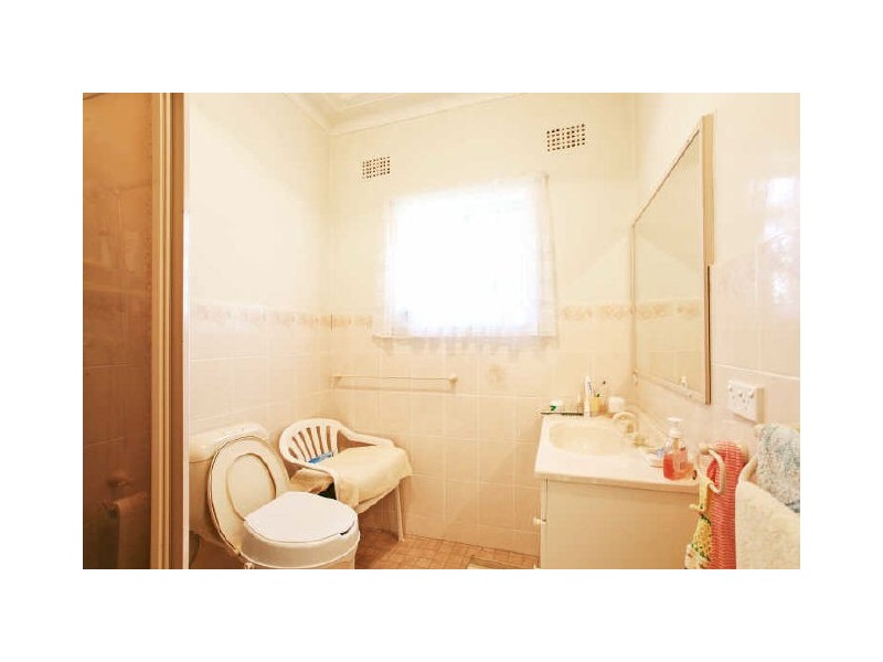 3 William Road, Riverwood NSW 2210