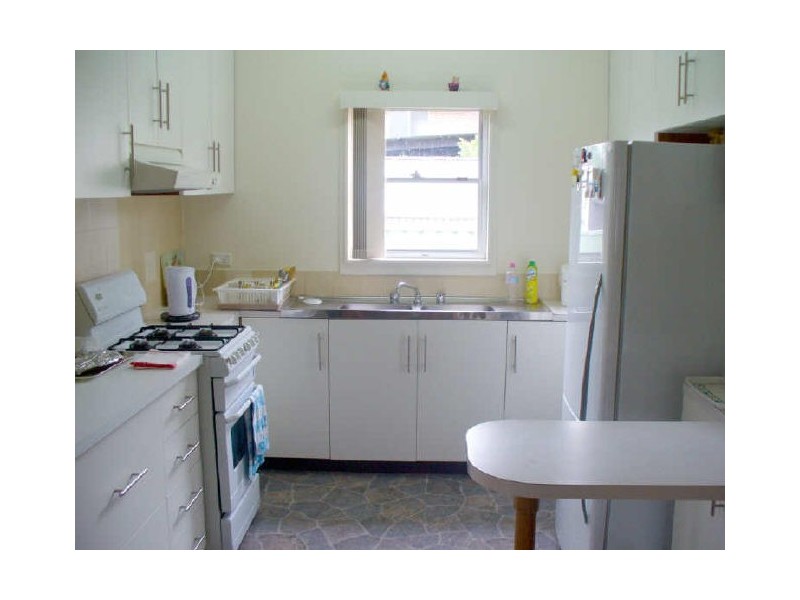 8 Anzac Mews, Wattle Grove NSW 2173