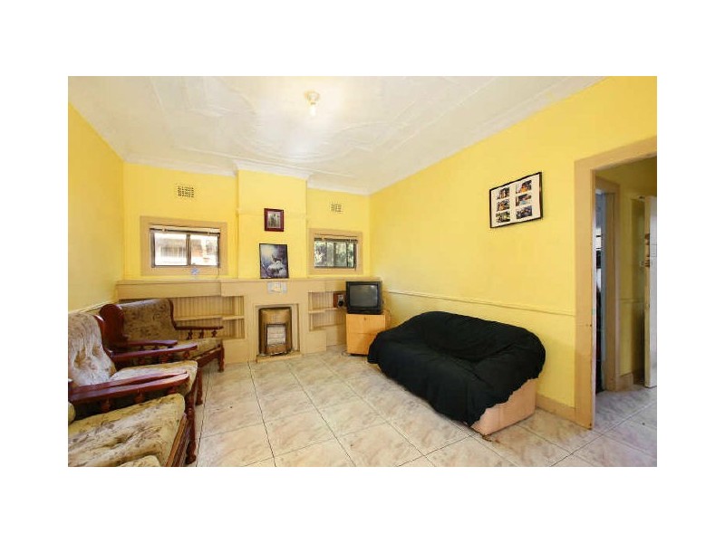 63 Bonds Road, Peakhurst NSW 2210