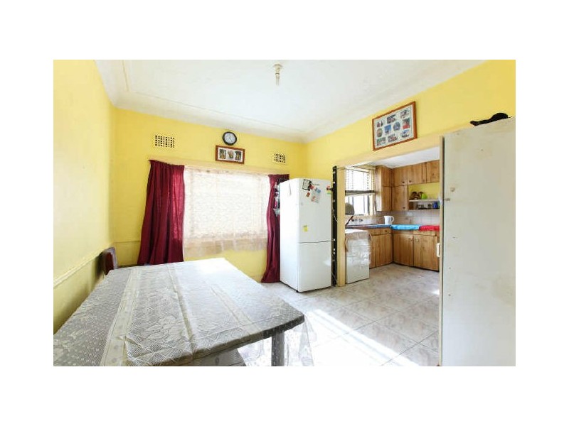 63 Bonds Road, Peakhurst NSW 2210