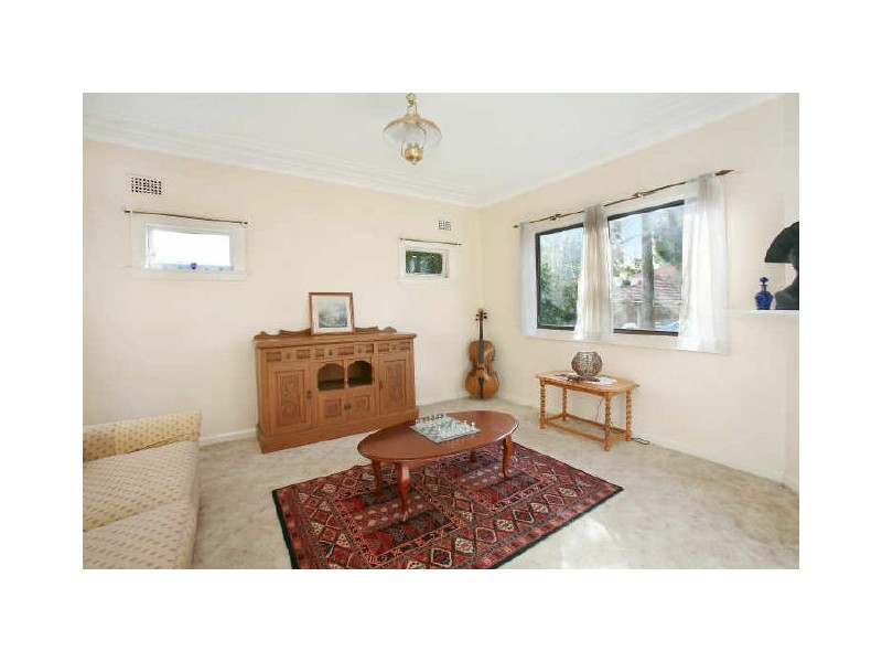 1 William Road, Riverwood NSW 2210