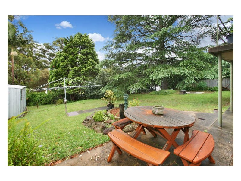 26 Allwood Crescent, Lugarno NSW 2210