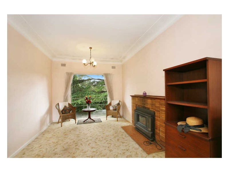 26 Allwood Crescent, Lugarno NSW 2210