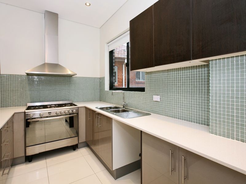 2/8 Collaroy Avenue, Peakhurst NSW 2210