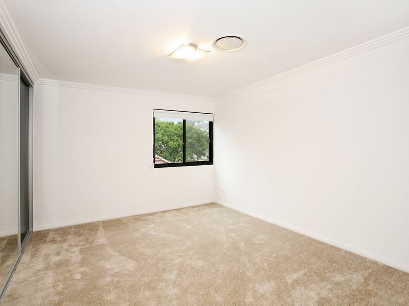 2/8 Collaroy Avenue, Peakhurst NSW 2210