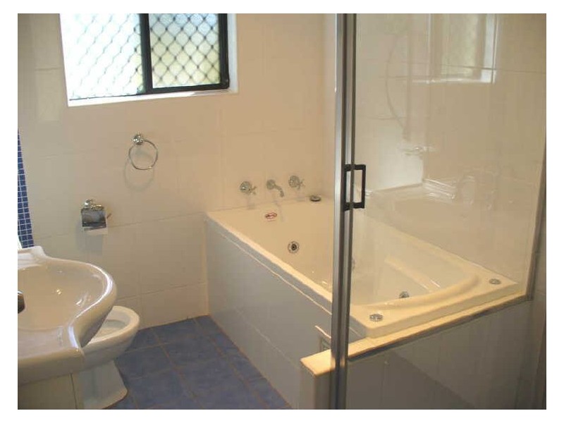 2/916 Forest Road, Peakhurst NSW 2210