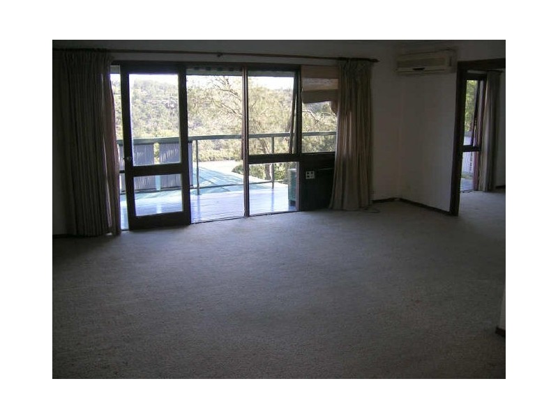 130 Lugarno Parade, Lugarno NSW 2210