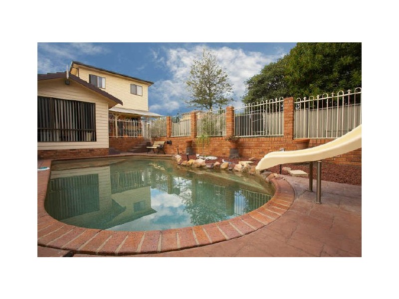 4 Collaroy Avenue, Peakhurst NSW 2210