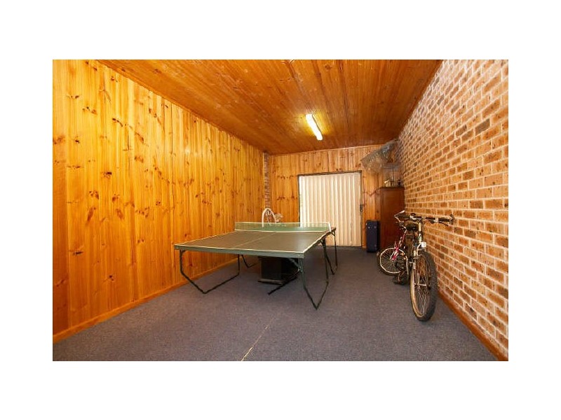 4 Collaroy Avenue, Peakhurst NSW 2210