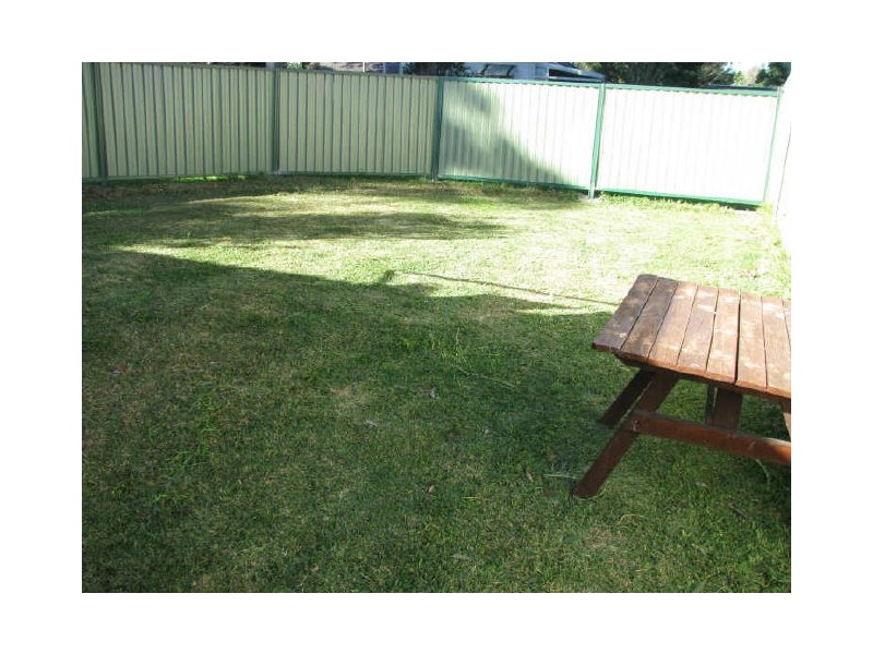 2B Kerrie Crescent, Peakhurst NSW 2210