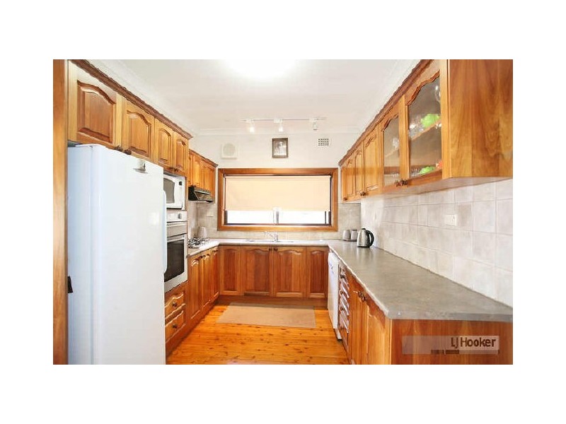 12 Highland Road, Peakhurst NSW 2210