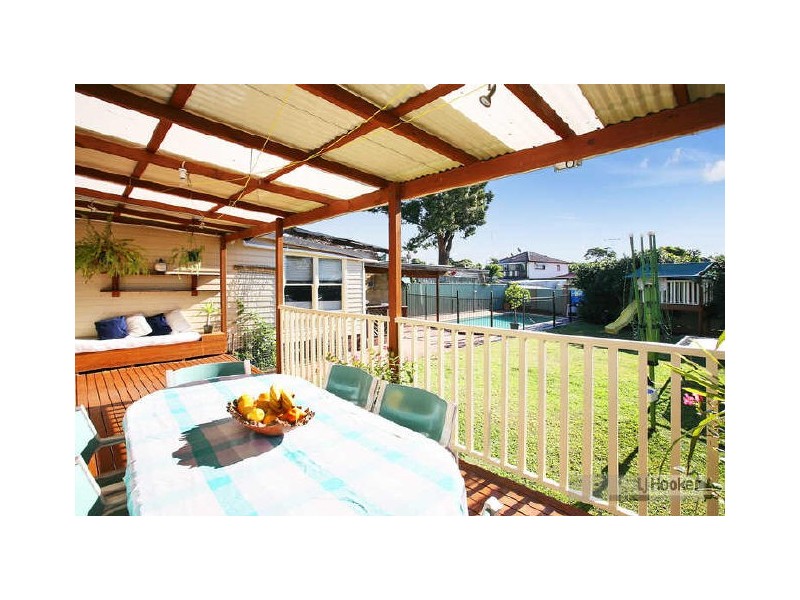 12 Highland Road, Peakhurst NSW 2210