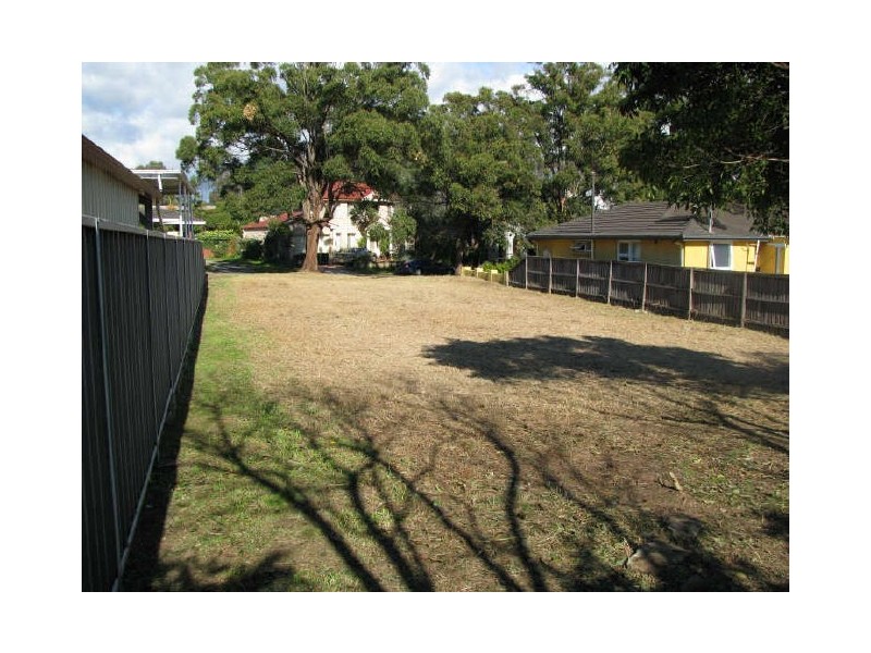 23 Kerrie Crescent, Peakhurst NSW 2210