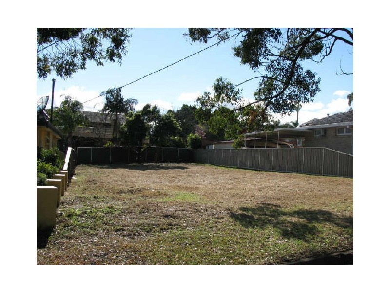 23 Kerrie Crescent, Peakhurst NSW 2210