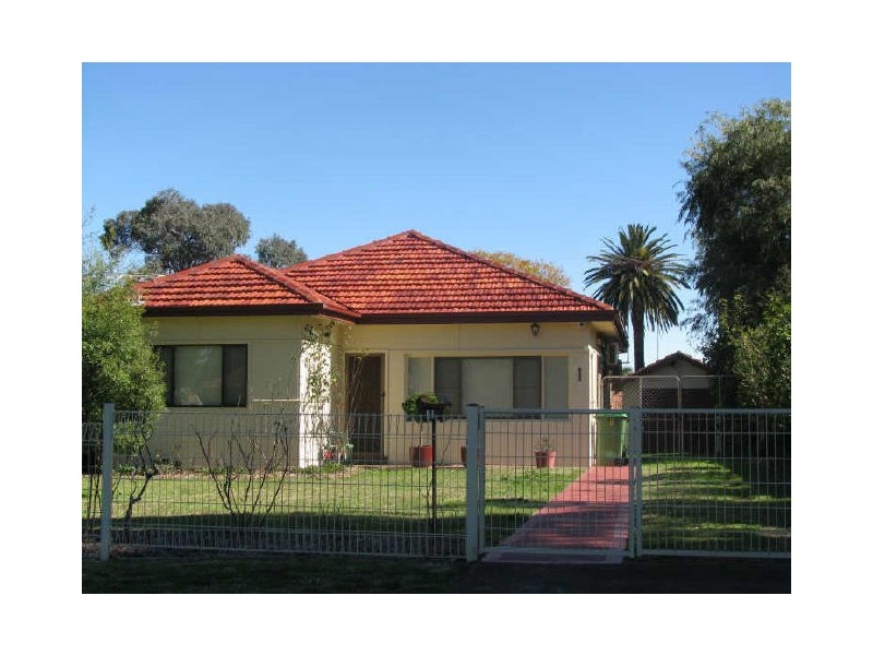 1 Clarke Street North, Peakhurst NSW 2210