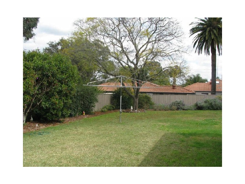 1 Clarke Street North, Peakhurst NSW 2210