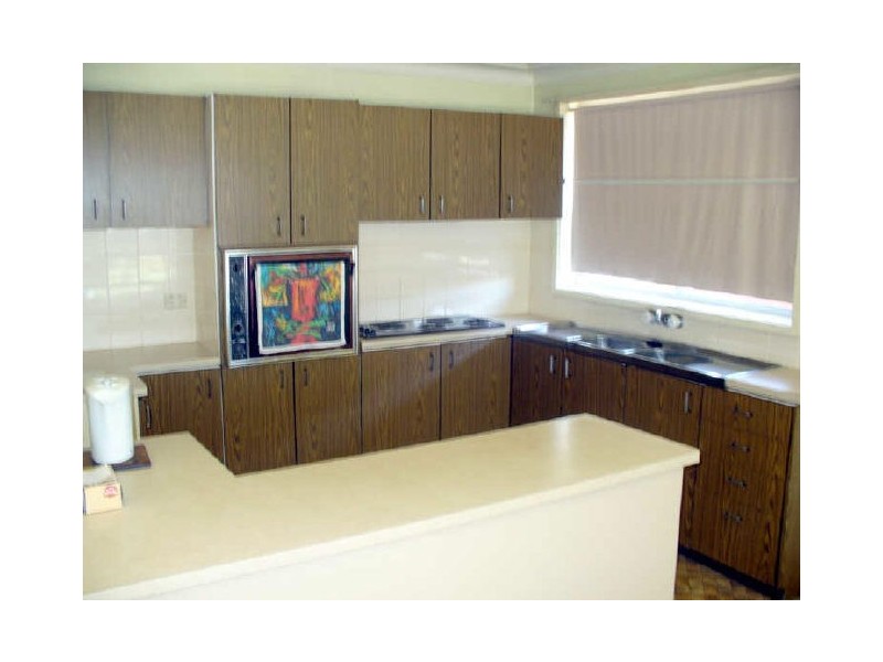 12 David Place, Peakhurst NSW 2210