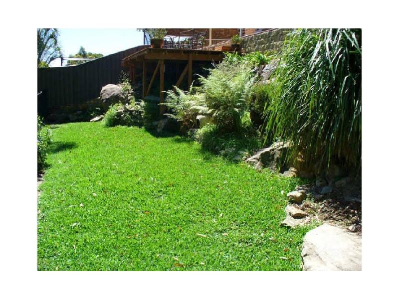 17 Barnes Crescent, Menai NSW 2234