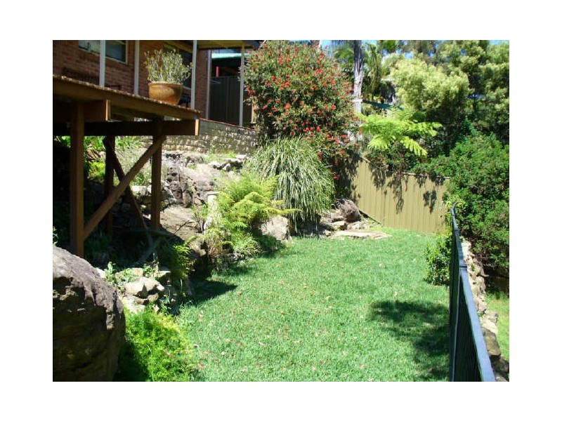 17 Barnes Crescent, Menai NSW 2234