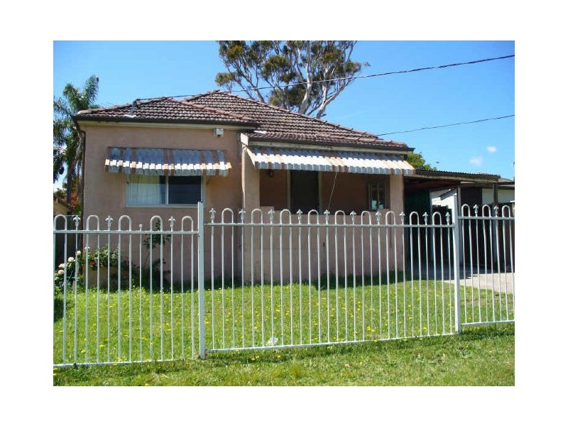 28 Johnstone Street North, Peakhurst NSW 2210