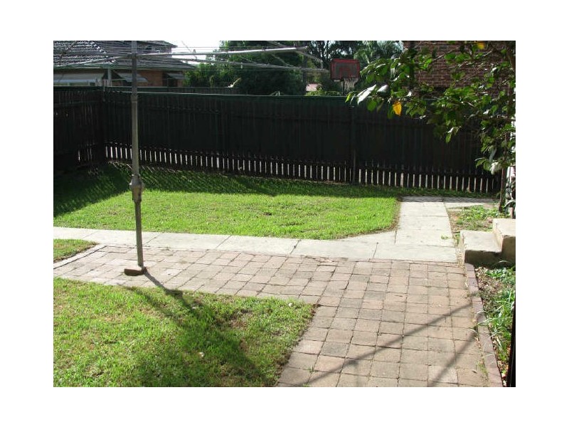 38 Clarendon Road, Peakhurst NSW 2210