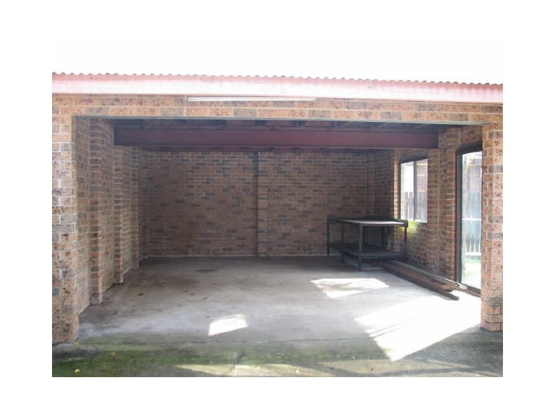 38 Clarendon Road, Peakhurst NSW 2210