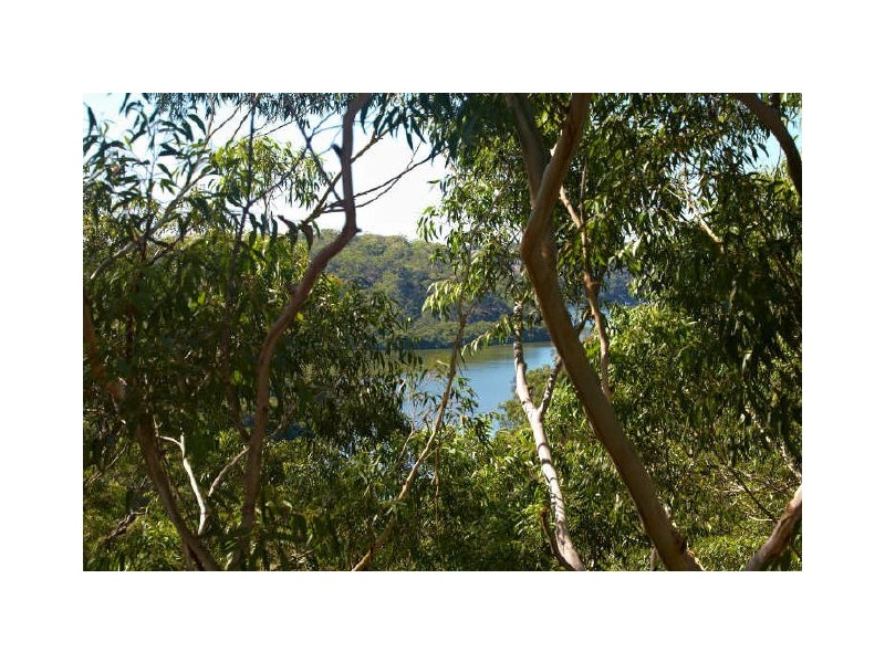 22 Wayne Avenue, Lugarno NSW 2210