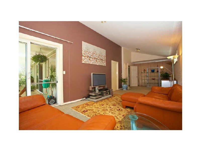 22 Wayne Avenue, Lugarno NSW 2210