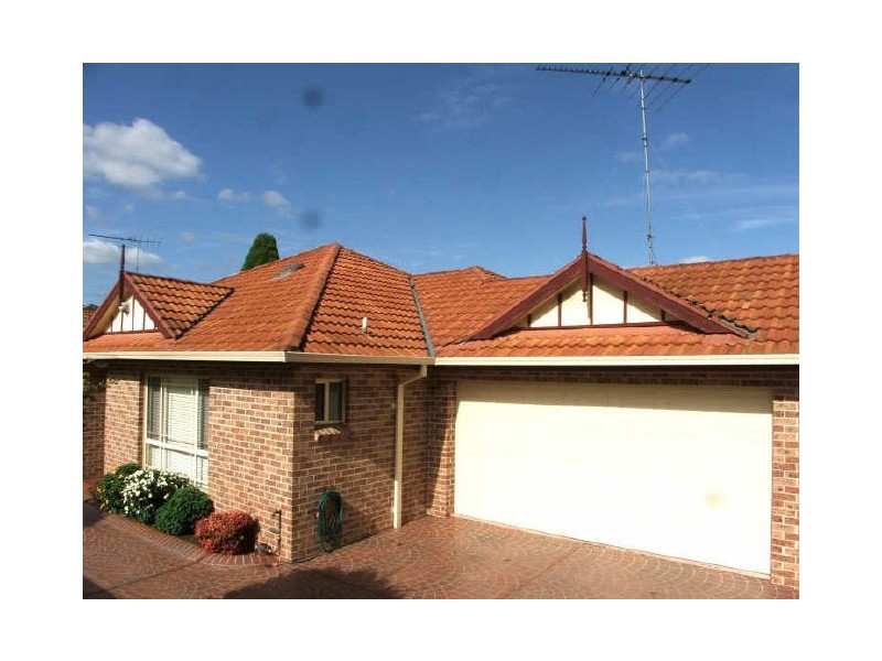 2/53 Ogilvy Street, Peakhurst NSW 2210