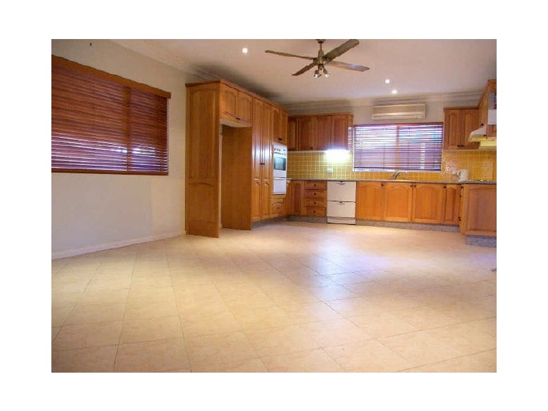 2/53 Ogilvy Street, Peakhurst NSW 2210