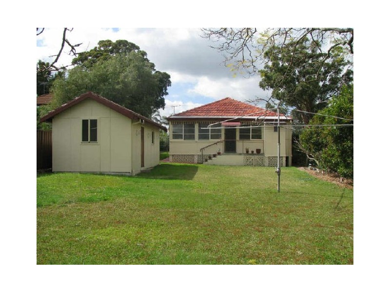 1 Clarke Street North, Peakhurst NSW 2210