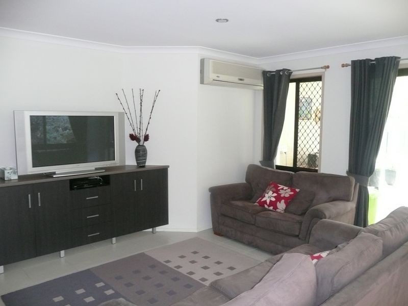 27 Lancewood Drive, Albany Creek QLD 4035