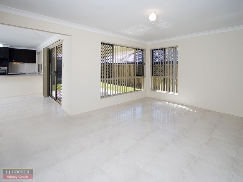 1 Bend Court, Eatons Hill QLD 4037