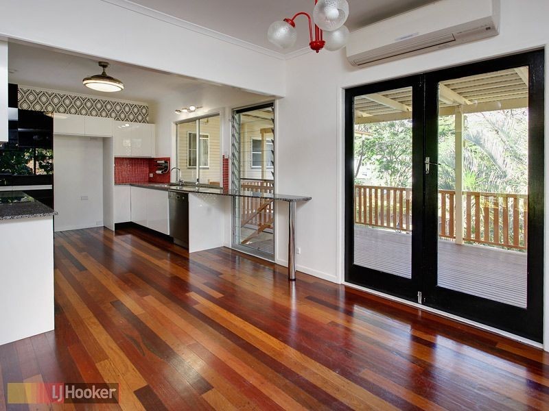 24 Boona Street, Petrie QLD 4502