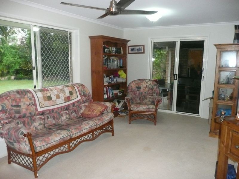 17 Saraband Drive, Eatons Hill QLD 4037