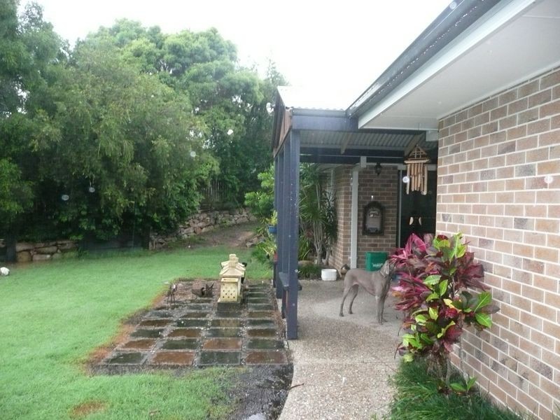 17 Saraband Drive, Eatons Hill QLD 4037