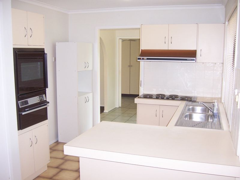 6 Jane Court, Cashmere QLD 4500