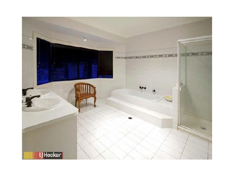 Eatons Hill QLD 4037