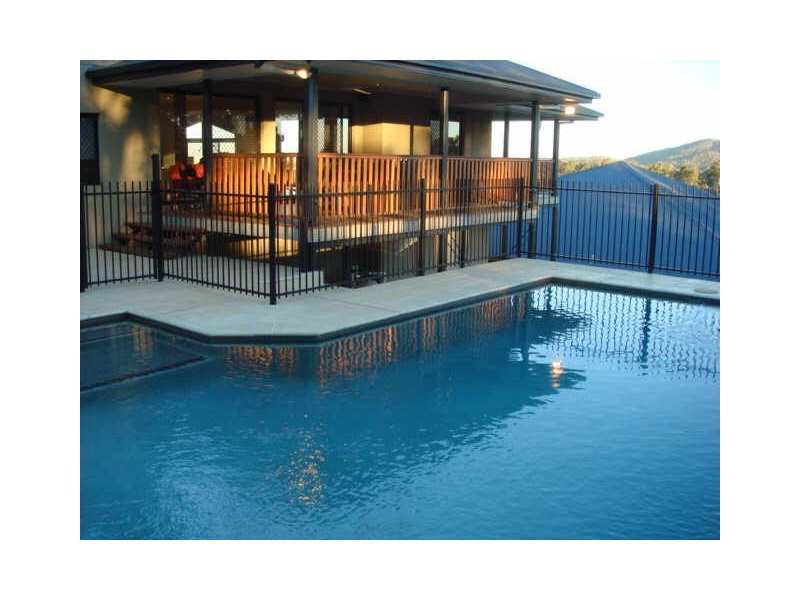 85 Hillenvale Avenue, Arana Hills QLD 4054