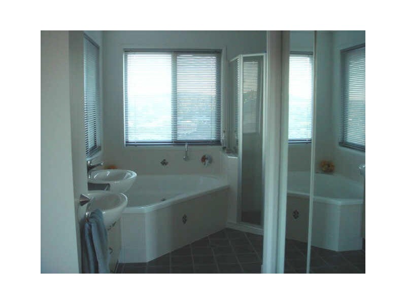 85 Hillenvale Avenue, Arana Hills QLD 4054