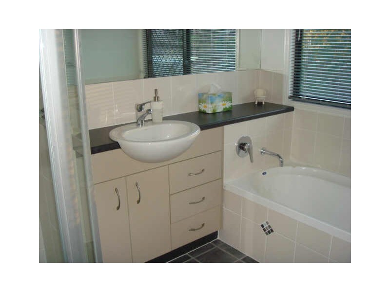 85 Hillenvale Avenue, Arana Hills QLD 4054