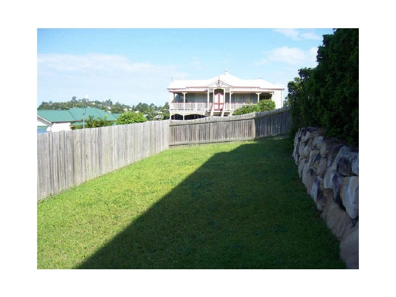 6 Arianna Close, Eatons Hill QLD 4037