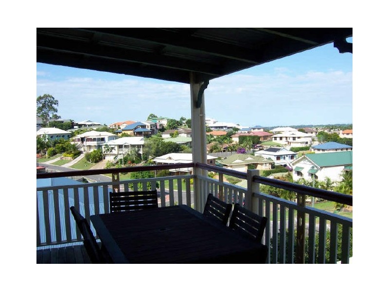 6 Arianna Close, Eatons Hill QLD 4037