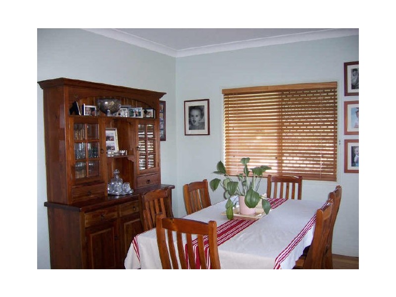 6 Arianna Close, Eatons Hill QLD 4037