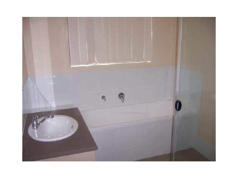 11 Adam Street, Kallangur QLD 4503